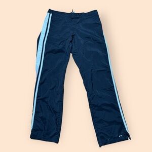 Vintage Nike Y2K Windbreaker Pants Women’s Medium Black Vtg 2000s Fashion